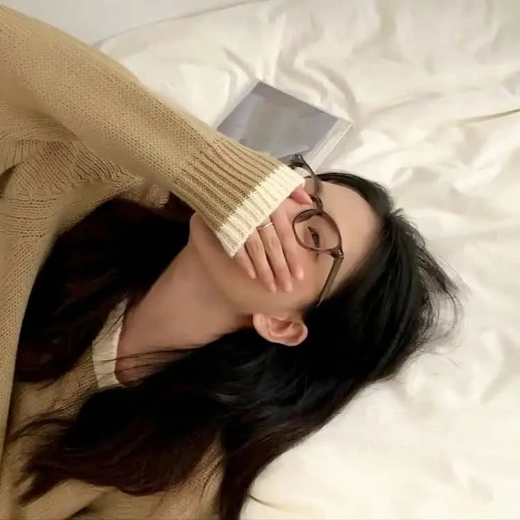 【社会反思】《明天，我会成为谁的女友》全集在线：出租女友、陪酒女、追星族的边缘女性真实生活图鉴